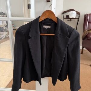 Elegant Black Women's Cropped Blazer